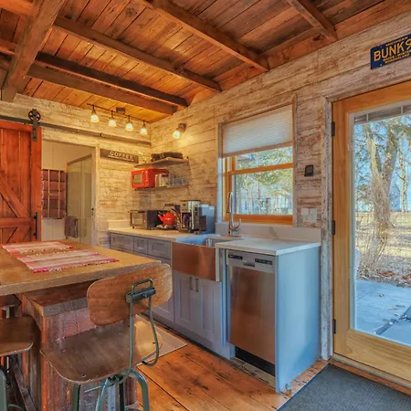 Hear The Waves Of Lake Mi From Hot Tub - Dog Friendly
